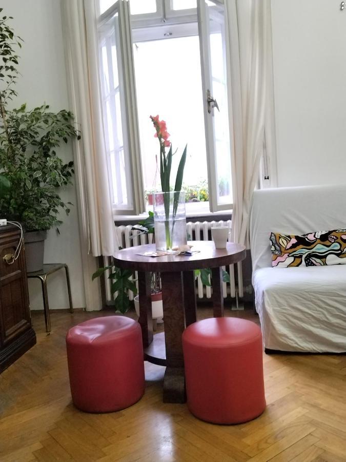 Monica'S House Vandrerhjem Beograd Eksteriør bilde